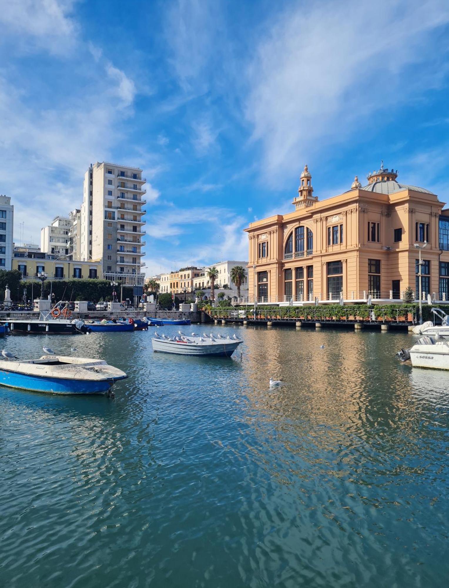 Casa Chloe - Vicino Al Porto E Basilica San Nicola Bari Exterior foto